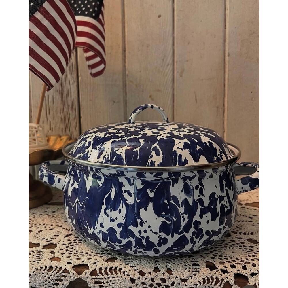 Golden Rabbit cobalt swirled enameled pot 4 quart